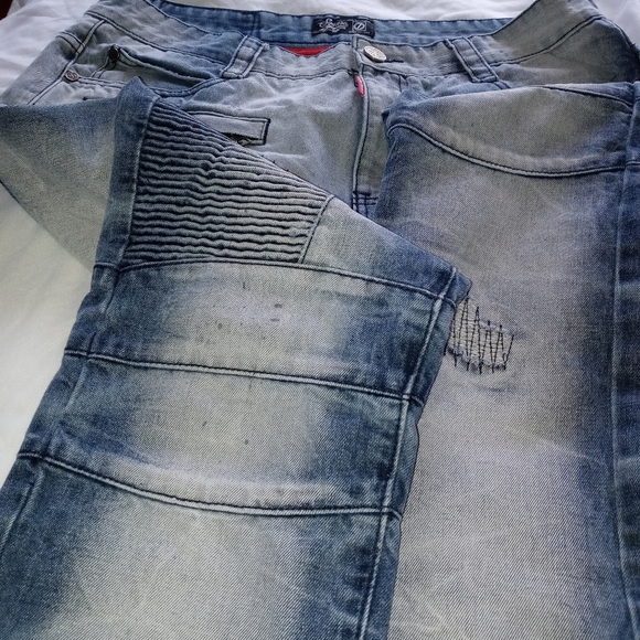 Square Zero Skinny Jeans - Picture 2 of 9